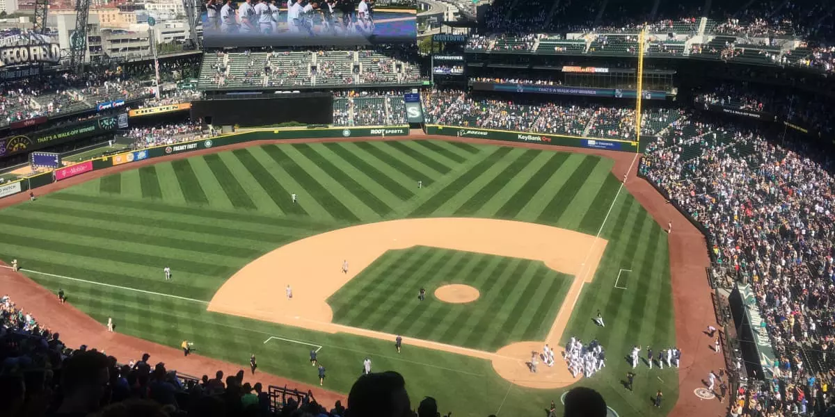 softball-field-with-lights-broadcast