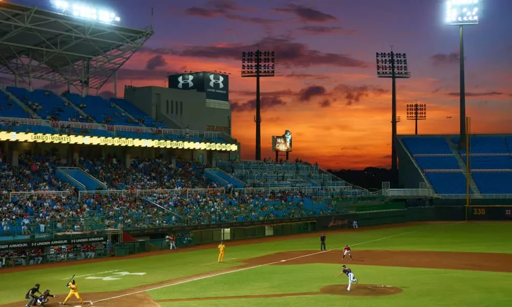 outdoor-sports-lighting-baseball-stadium