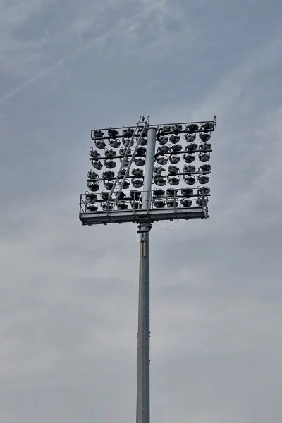 high-mast-lighting-sports